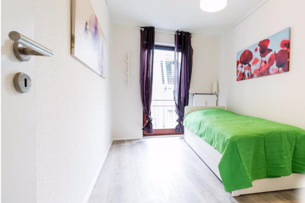 Homefy Oldtown Apartment - 6 People - 2 Bath - Balcony - Top Location Düsseldorf Zewnętrze zdjęcie